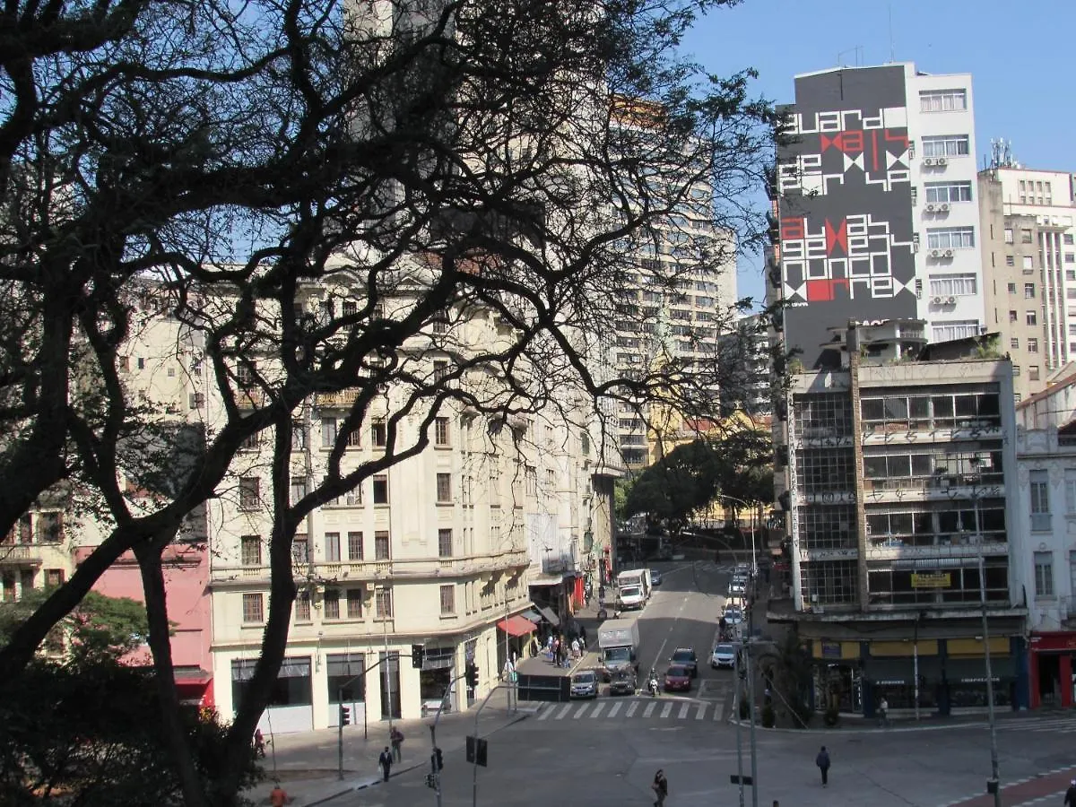 **  Hotel Urbis a 10 minutos Rua 25 de Março, Brás,Bom Retiro,a 2 minutos do Mirante Sampa Sky e pista de Skate Anhangabaú São Paulo Brasil