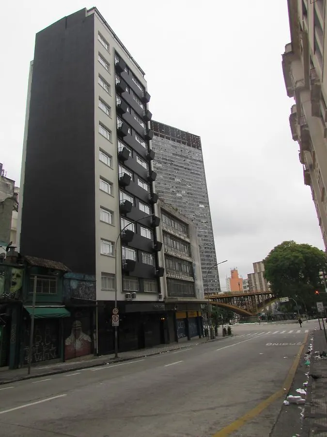 Hotel Urbis a 10 minutos Rua 25 de Março, Brás,Bom Retiro,a 2 minutos do Mirante Sampa Sky e pista de Skate Anhangabaú São Paulo 2*,